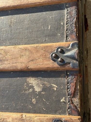 Vintage WOOD STEAMER TRUNK chest coffee table storage box antique wooden decor