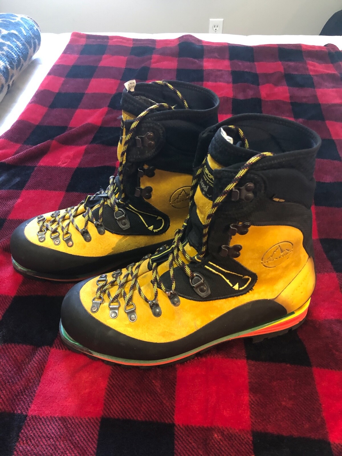 la sportiva olympus mons evo mountaineering boot