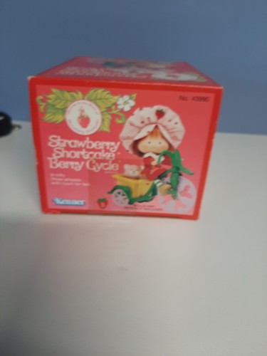 Vtg 1989s Strawberry Shortcake Berry Cycle By Kenner