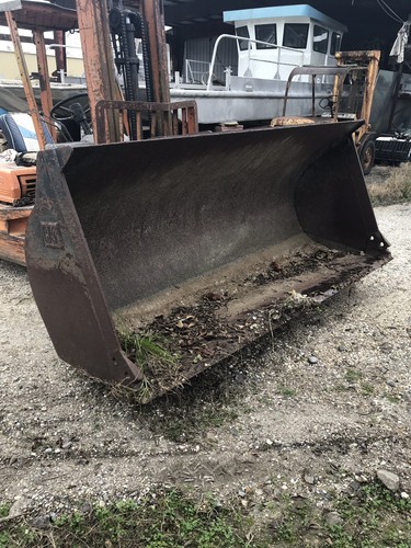 Caterpillar 924G Frontend Loader Bucket **SEE DESCRIPTION FOR SHIPPING DETAILS**