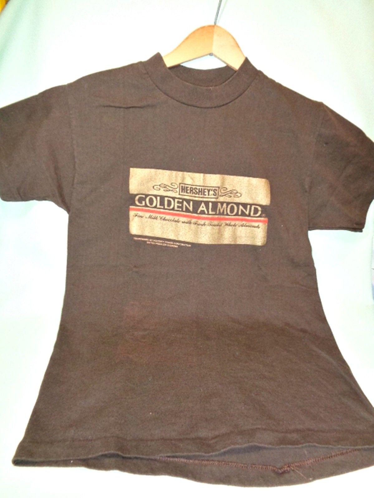 Hersheys Golden Almond T Shirt Sz S 100% Cotton Never Worn