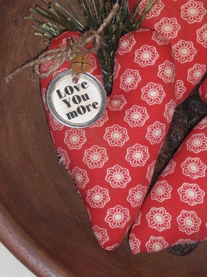 4 Primitive Red Valentine LOVE YOU MORE Hearts Bowl Fillers Ornies Ornaments