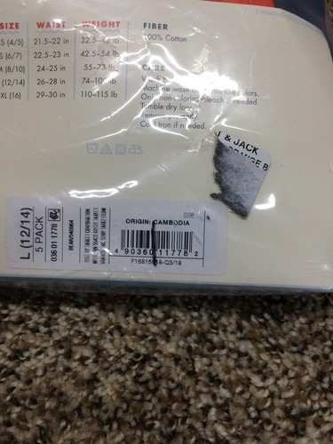 Cat & Jack Boy's 4 Pack Classic Briefs. Size: Large (12-14).