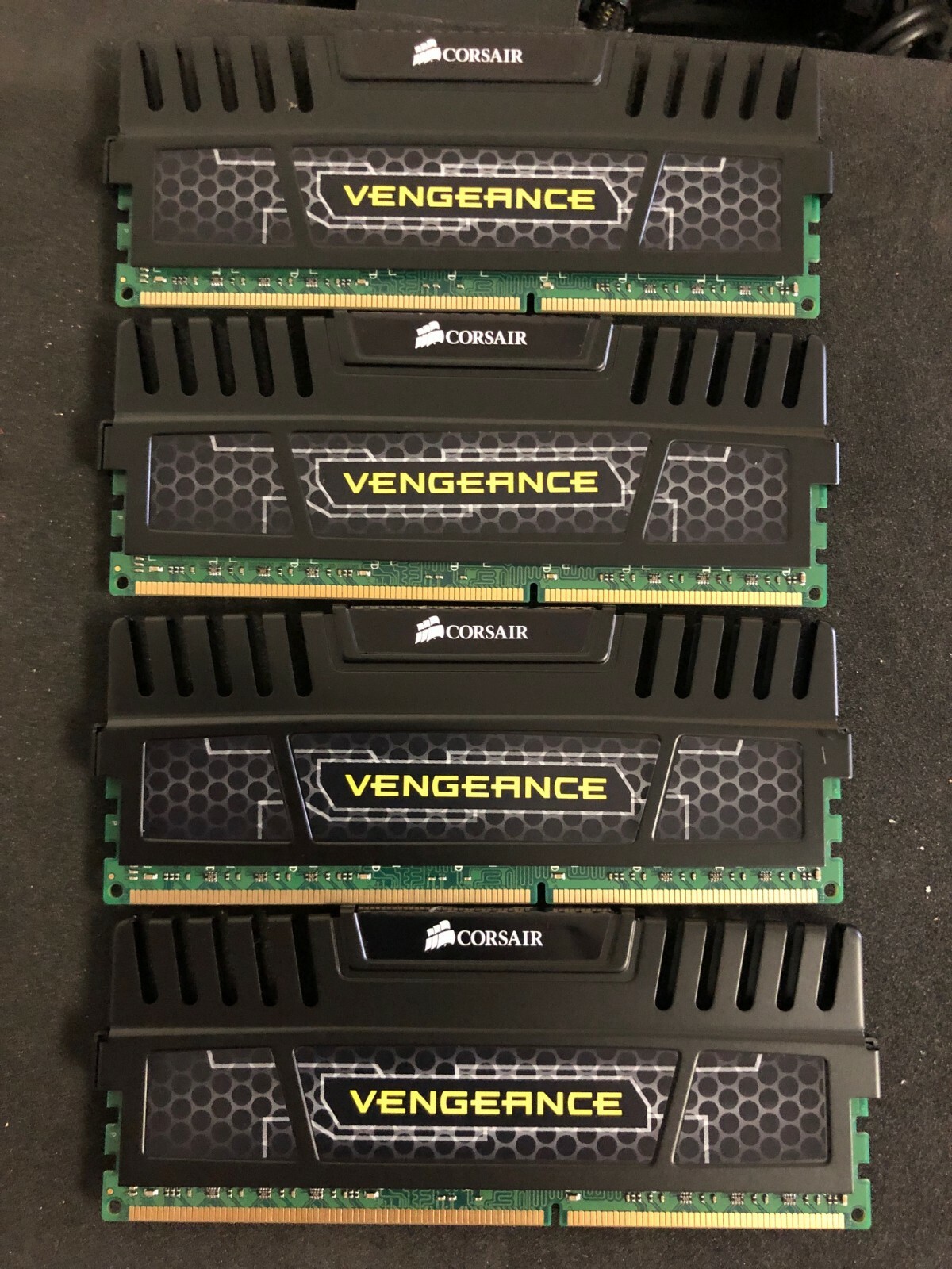 Corsair Vengeance 16GB 4x4GB DDR3 1600 MHz Desktop Memory Corsair Vengeance 16GB 4x4GB DDR3 1600 MHz Desktop Memory