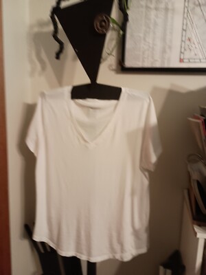 Old Navy Womens White Short Sleeve V Neck T-Shirt Top Size Medium  NWOT