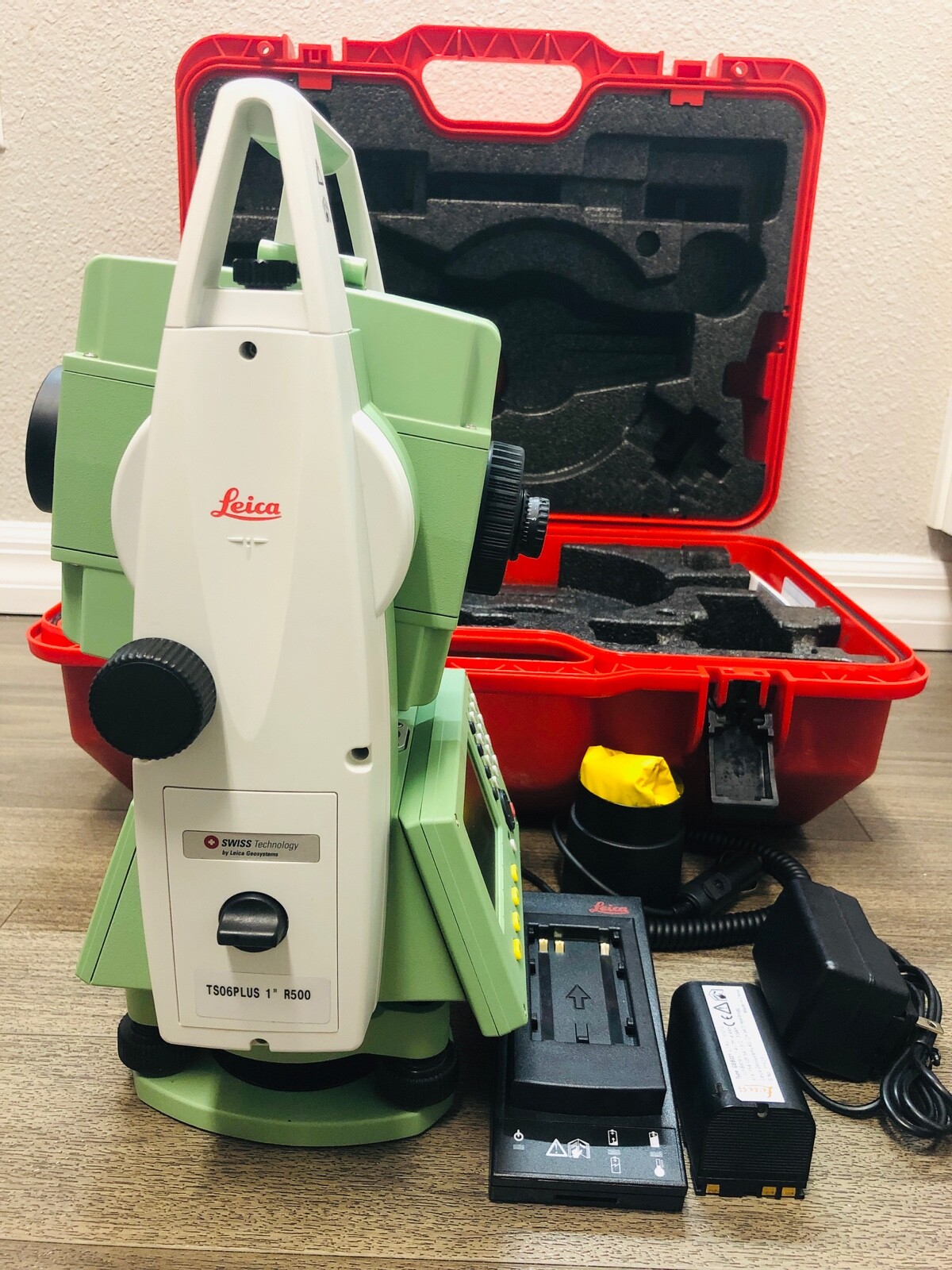 Leica TS06 Plus 1'' R500 Reflectorless Total Station, For Surveying