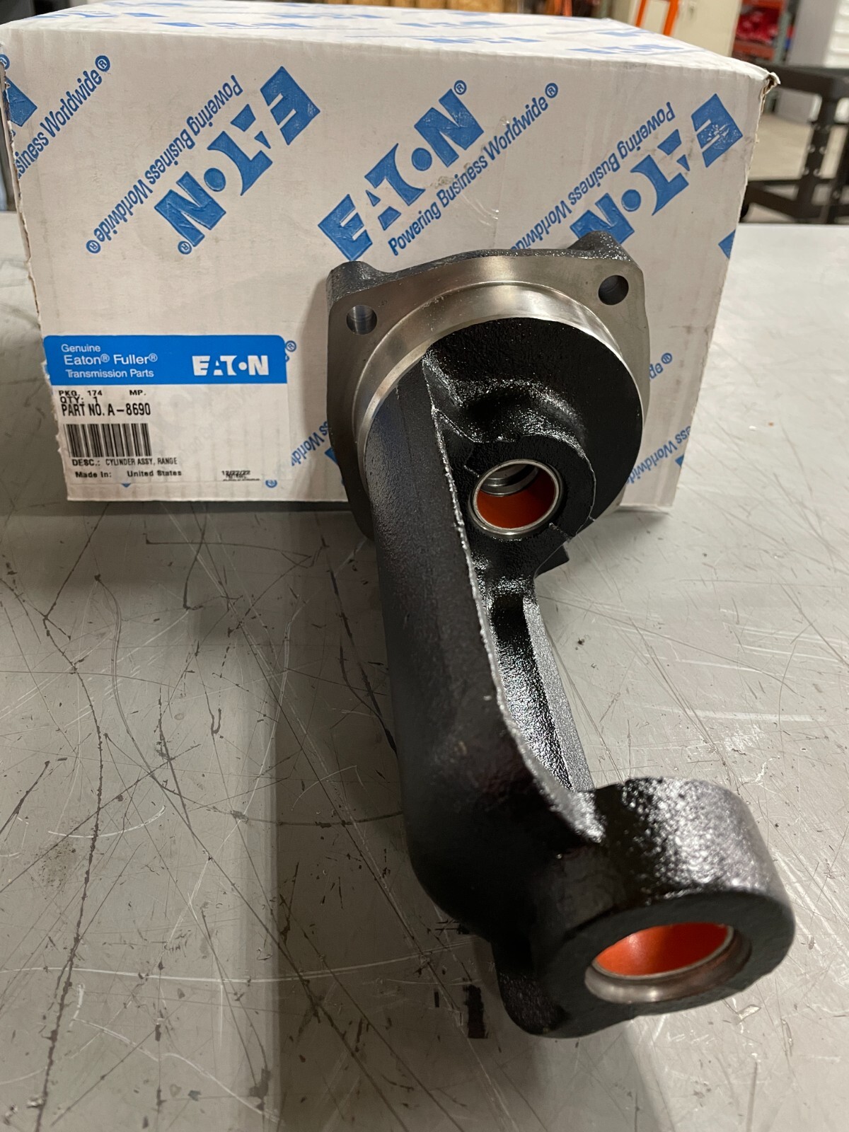 GENUINE EATON® FULLER® RANGE CYLINDER ASSY - OEM A-8690
