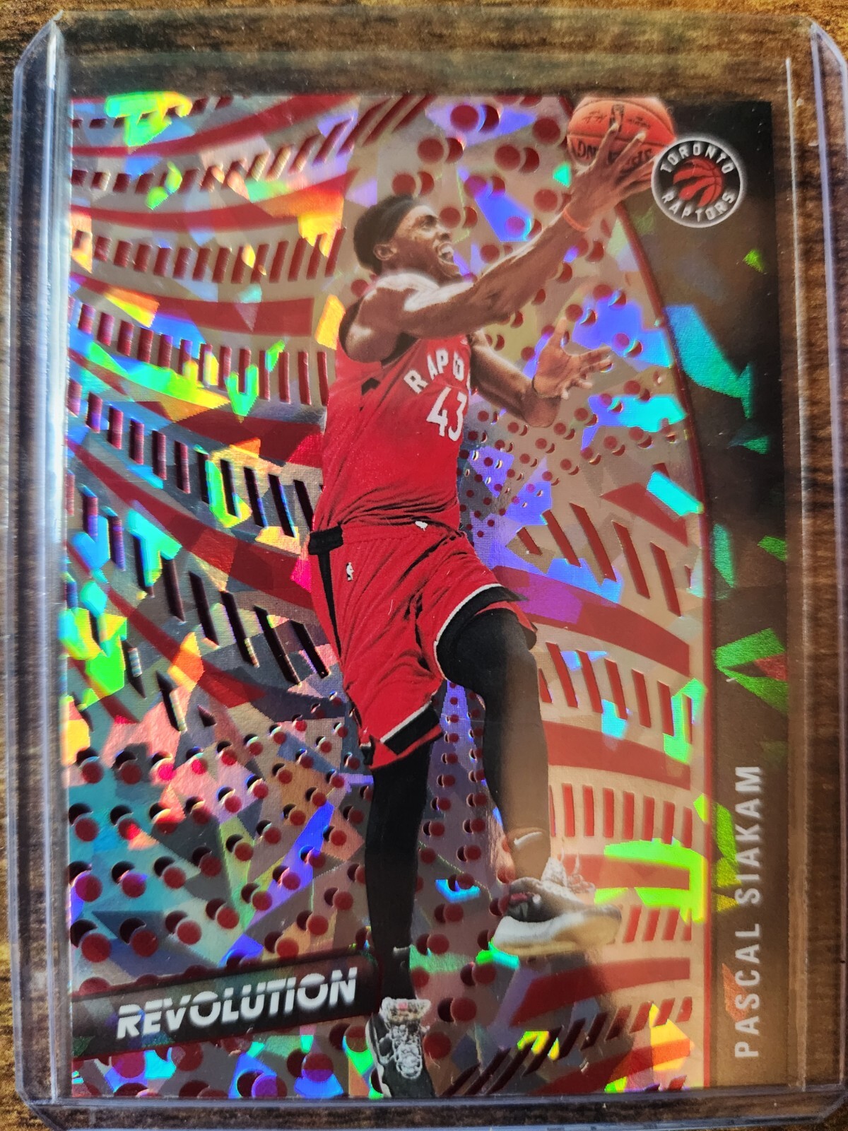 PANINI NBAカード CROWN E DIE-CUT PASCAL SIAKAM TORONTO RAPTORS 05/49 #CA-PSK 送料無料 中古 IT1 PANINI NBAカード CROWN ROYALE DIE-CUT PASCAL SIAKAM TORONTO
