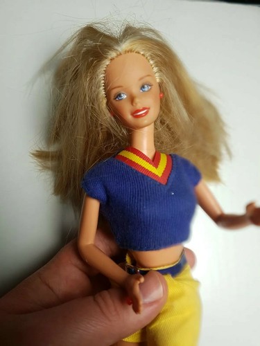 ＊Donna☆ぺージ＊ Vintage 1966/1976 China Mattel Barbie Doll Twist N Turn Blue