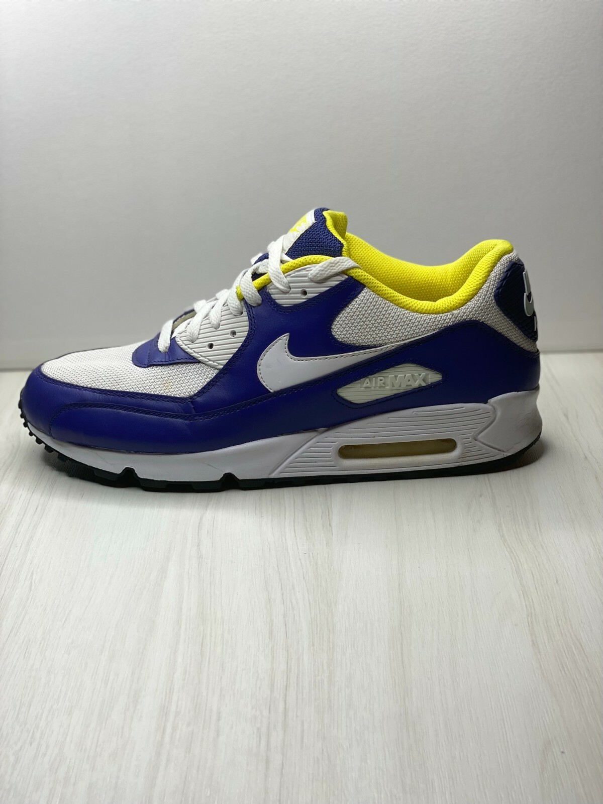 nike air max 90 white voltage purple