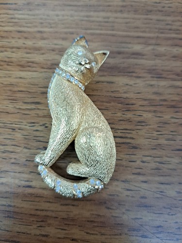 Christian Dior ♡ Vintage ♡ broach CHRISTIAN DIOR Vintage Crystal Logo Brooch - Etsy