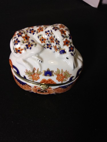 Andrea by Sadek Porcelain Trinket Jewelry Box with Dog on Lig