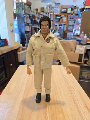Vintage 1975 Hasbro 12'' Team Adventure Black GI Joe Tan Outfit Muscle Body