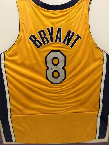 Kobe Bryant ユニフォーム 8番 Kobe Bryant #8 Signed Official Team Jersey PSA