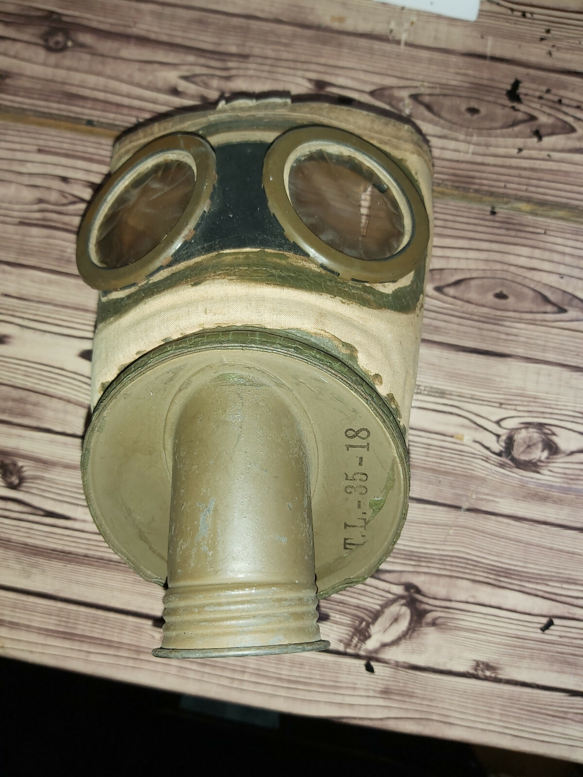 alte franz. Gasmaske II.WH