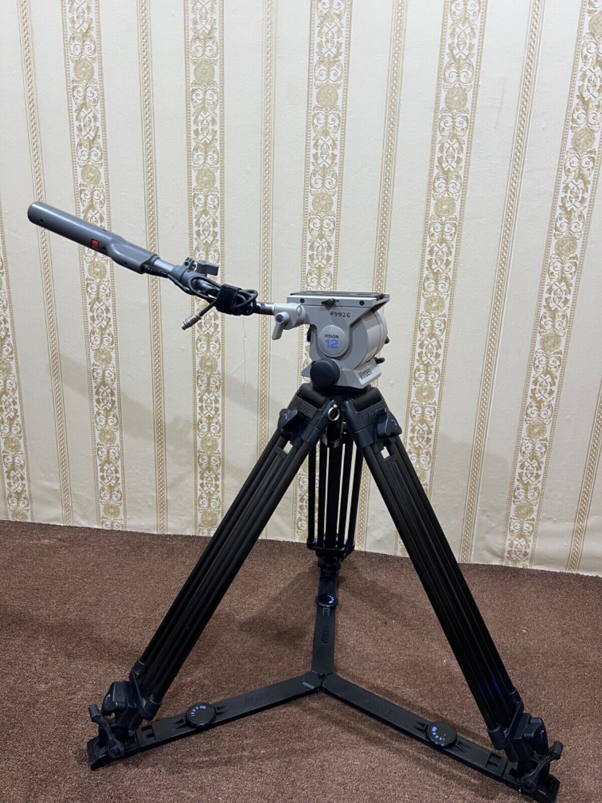 Vinten Vision 12 , vision SD , with stand , Vinten vision Head Bar Plate Vinten Vision 12 , vision SD , with stand , Vinten vision Head Bar Plate