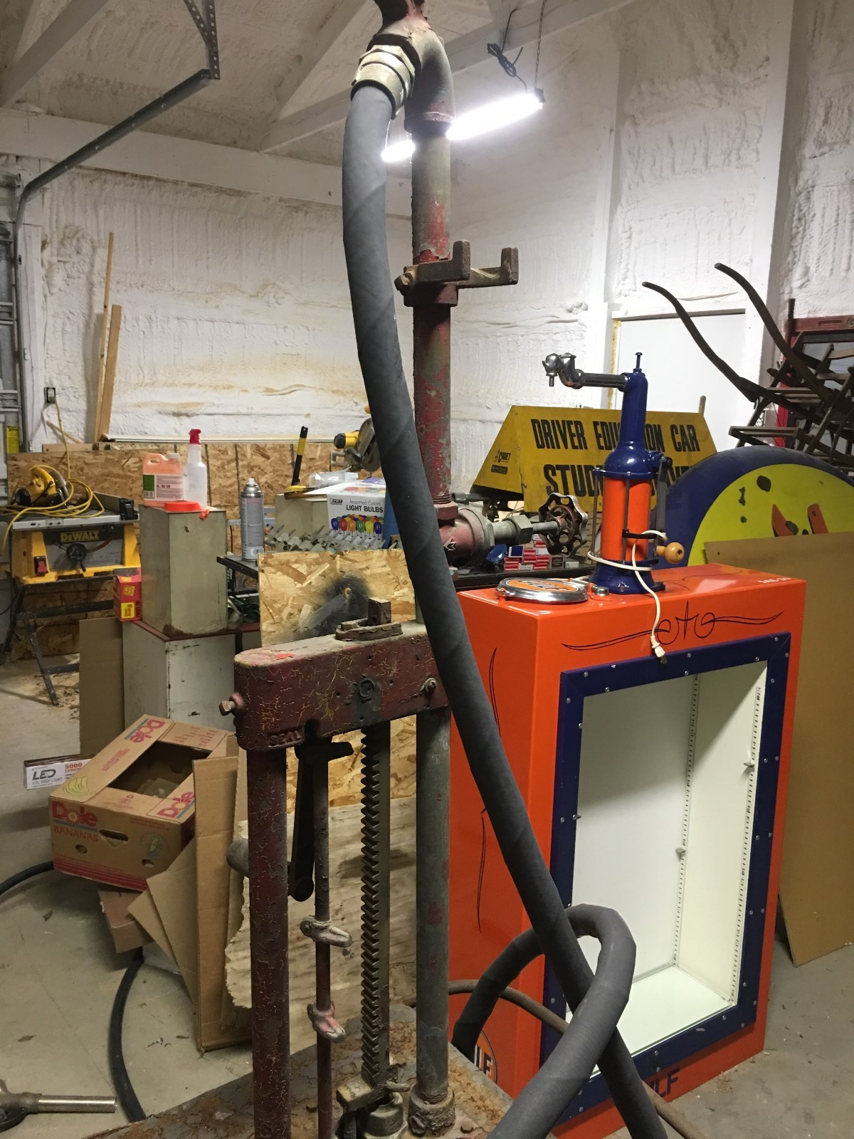 Vintage Rolling HIGH Wheel GAS CART Original PUMP Old Oil WILWAUKEE TANK WORKS