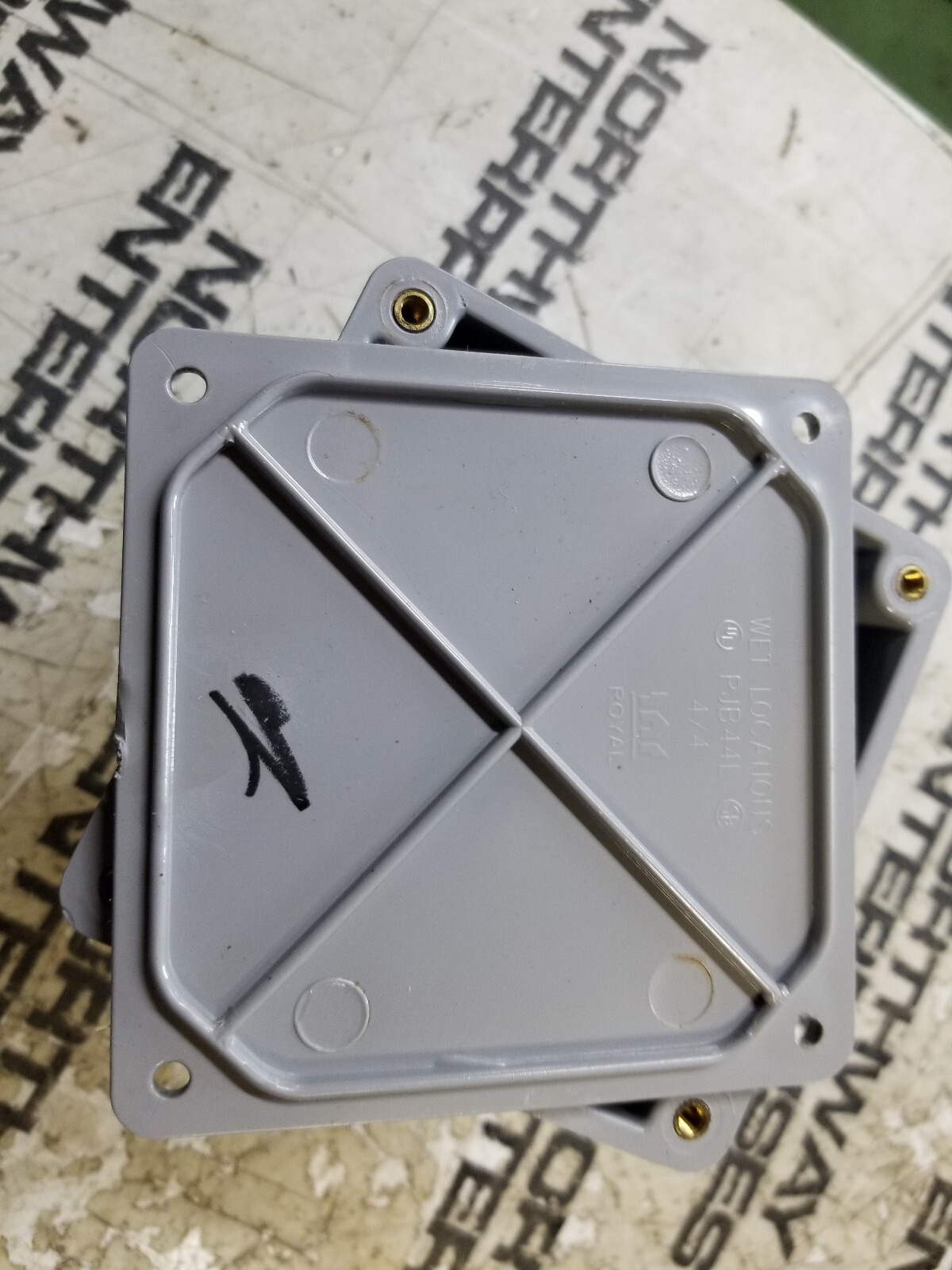 ROYAL RJB44L - Fiberglass Screwcover Junction Box 4x4x4 Enclosure - Picture 6 of 7
