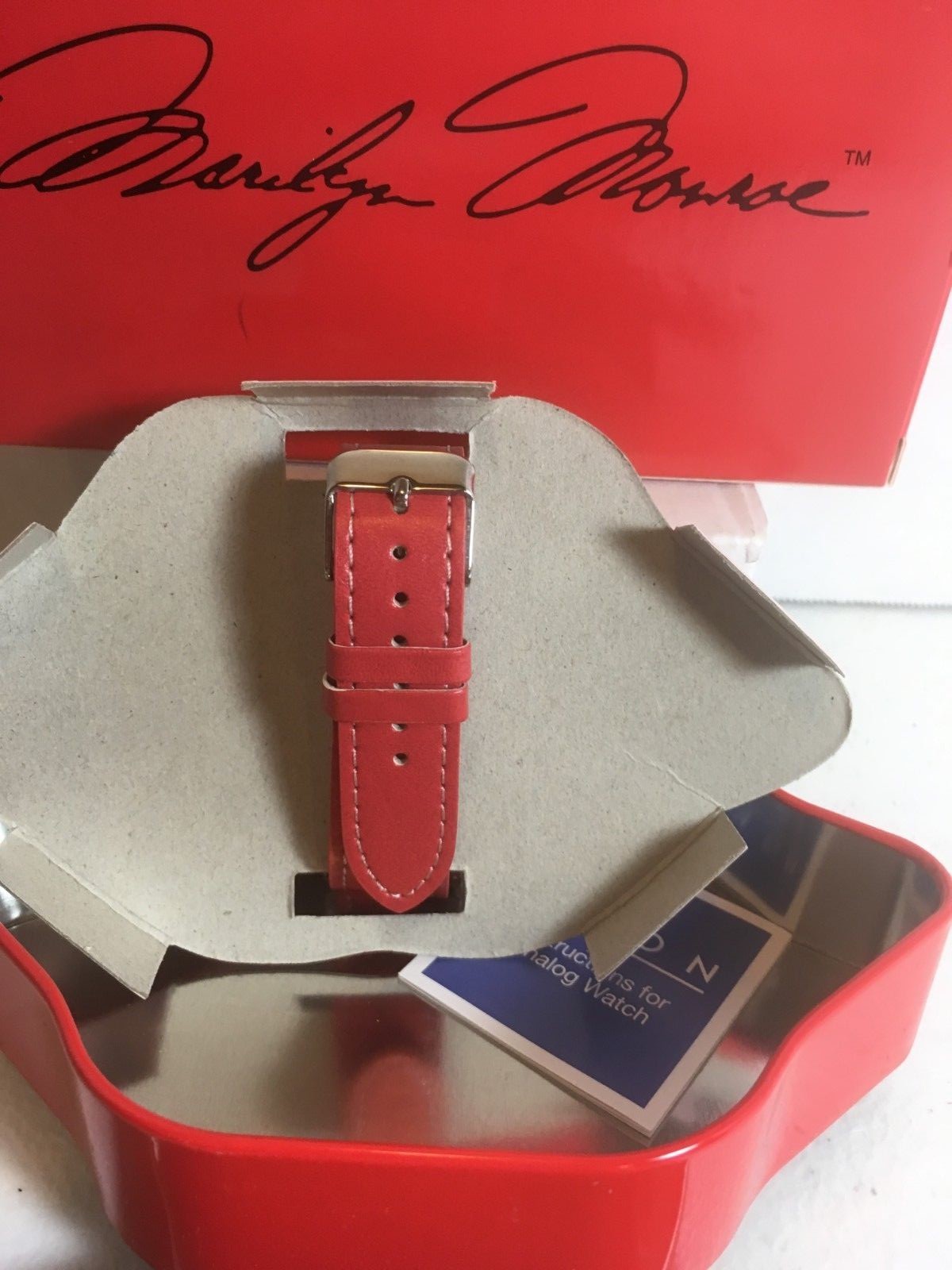 Marilyn Monroe Wrist Watch WORKS GREAT LADIES RED WATCH