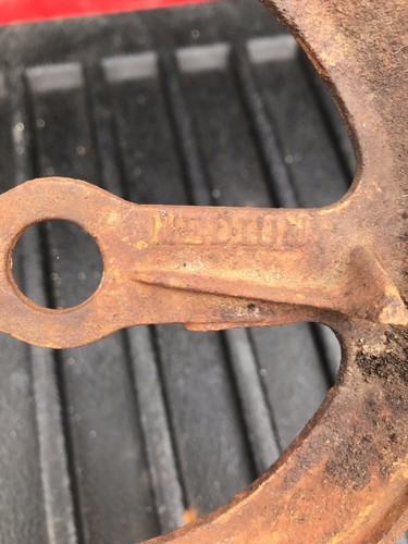 Vintage Rusty John Deere Medium Corn Seed Planter JD Disc Y2638 Steampunk Gear