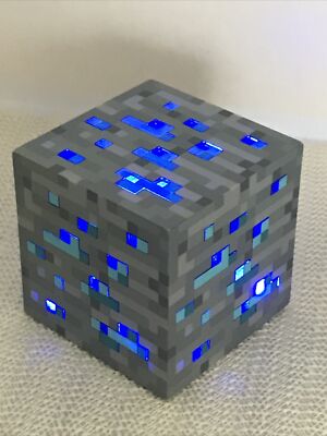 Minecraft Diamond Ore Blue Block Cube Night Light ThinkGeek Inc. 2012 3'' x 3''