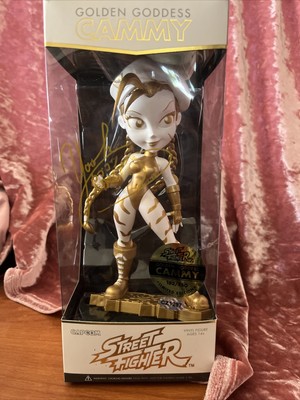 SDCC 2019 Cryptozoic Street Fighter Golden Goddess Cammy LE 192/350 Signed