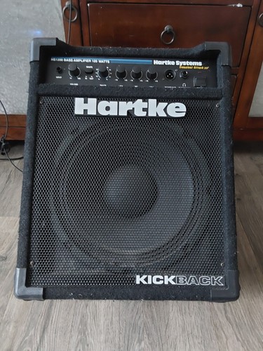 Hartke Model HS1200 120W Bass Amplifier With Kickback 12 Hartke Model HS1200 120W Bass Amplifier With Kickback 12