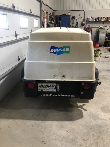 2011 Doosan C185 185 CFM Towable Air Compressor