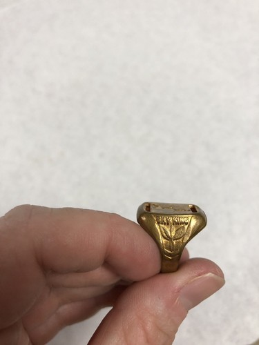 SKY KING CEREAL PREMIUM TOY RING 40'S NOVELTY AIRPLANE