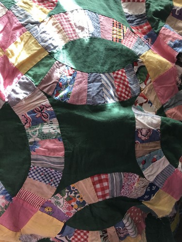 Quilt Top Double Wedding Ring Size Full / Twin  Patchwork Multicolor 84