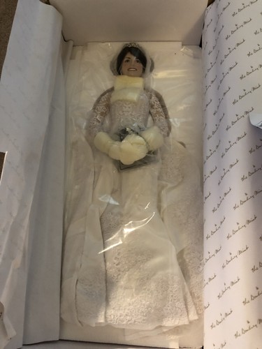 Princess Kate Porcelain Bride Doll - The Danbury Mint - New/NRFB - Complete!