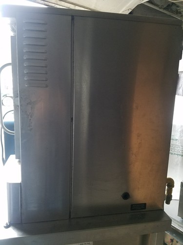 Blodgett DFG-50 Propane Single Deck Half Size Convection Oven