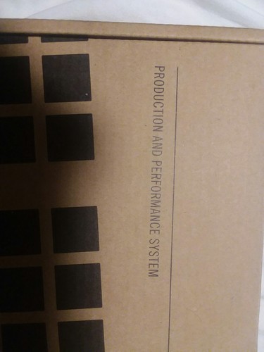 Native Instruments Maschine Mikro MK3 Groove Production Studio NEVER OPENED