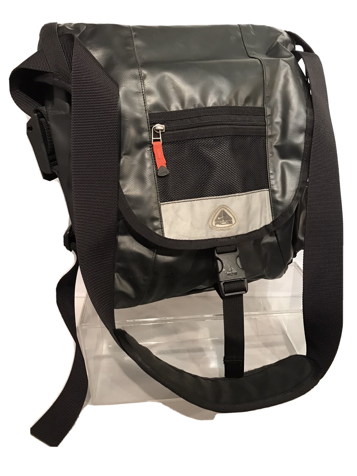nike acg crossbody bag