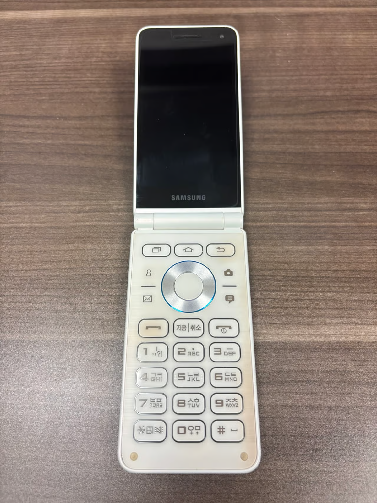 Galaxy folder 2 韓国　ガラホ　Samsung サムスン aesthetic korean flip phone in 2025 🪼 samsung folder 2