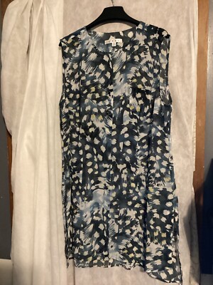 Cabi Women s Sheer Sleeveless Shirt Size Medium Blue/Brown Woodblock Print