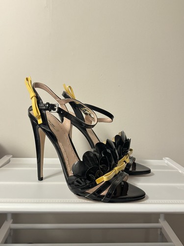 靴 MIU MIU Leather Strap Heels $_12.JPG?set_id=880000500F