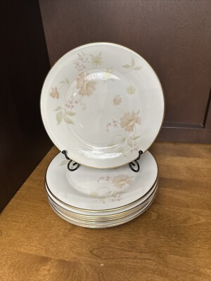 Royal Doulton Vogue Collection Allure Pattern 8  Salad Plates England Vintage