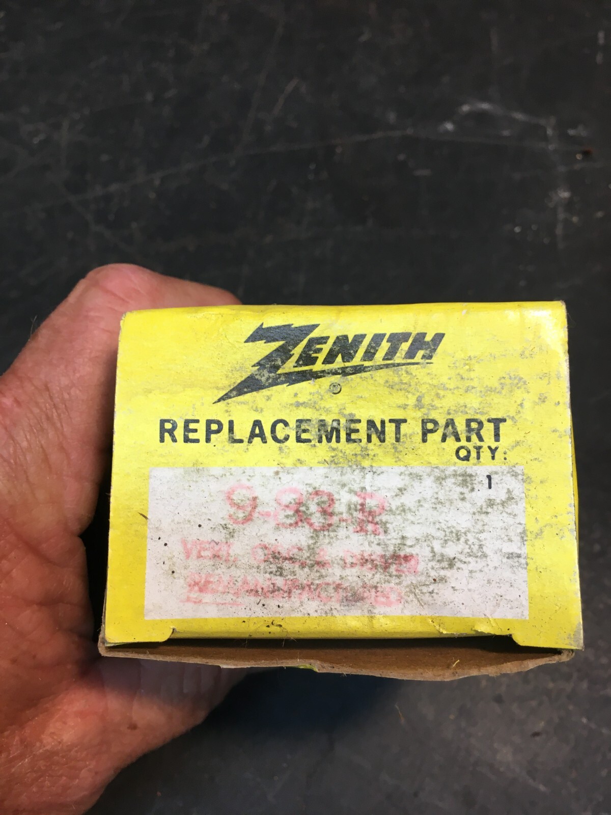 【R&B】Center Piece / Kinda Right 1963-1982-corvette-rack-and-