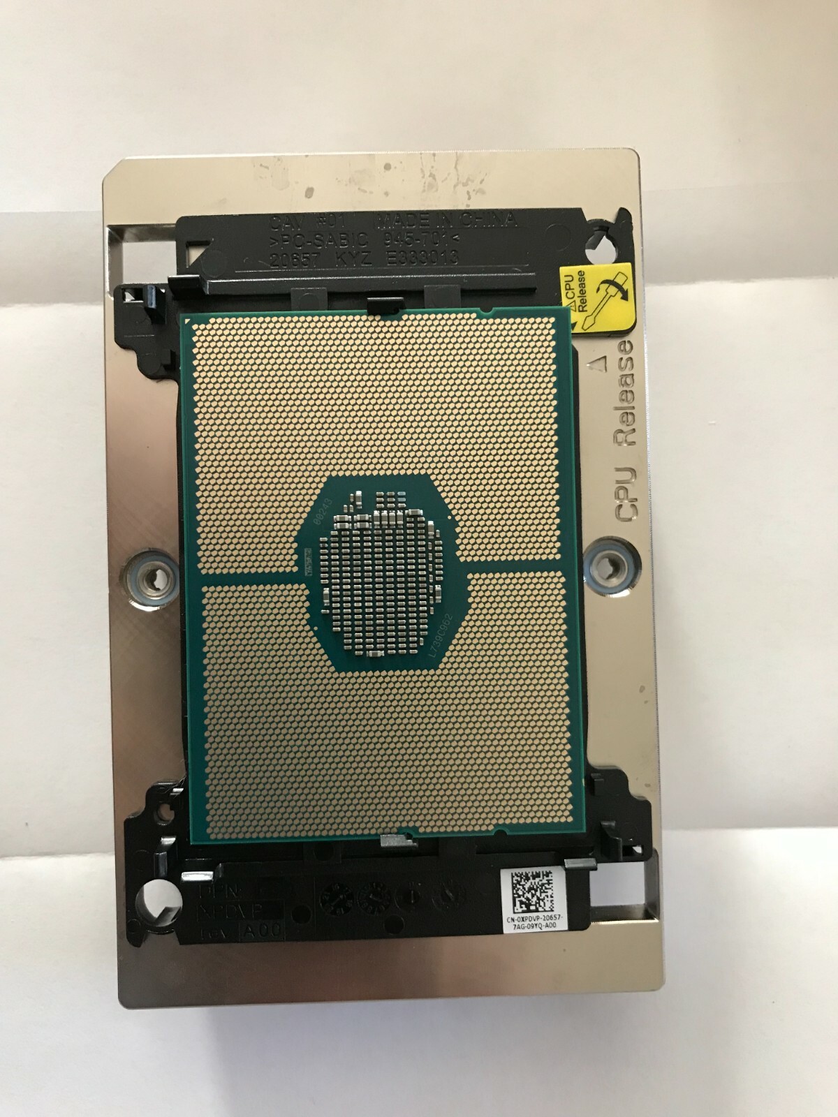 DELL PowerEdge R640 Xeon Gold 6140 2基 DELL POWEREDGE R640 INTEL XEON GOLD 6140 2.3 CPU 0F8NV