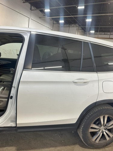 Used Rear Left Door Assembly Rear Side fits: 2016 Honda Pilot electric w/o sunsh