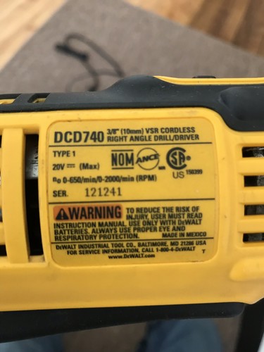 Dewalt DCD740 Cordless Angle 3/8 20V Drill, (1) DCB205 5.0 AH Battery, Charger