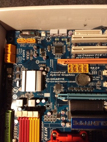 Gigabyte Technology GA-MA790GP-UD4H, Socket AM2+, AMD Motherboard & CPU