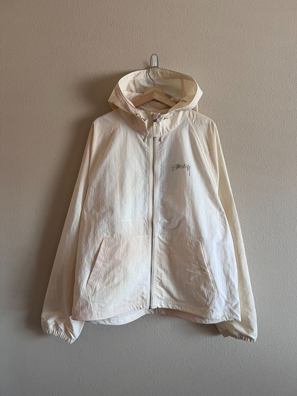 Stussy Beach Shell Jacket - Size XL - Wave Dye Bone White Stussy Beach Shell Jacket - Size XL - Wave Dye Bone White