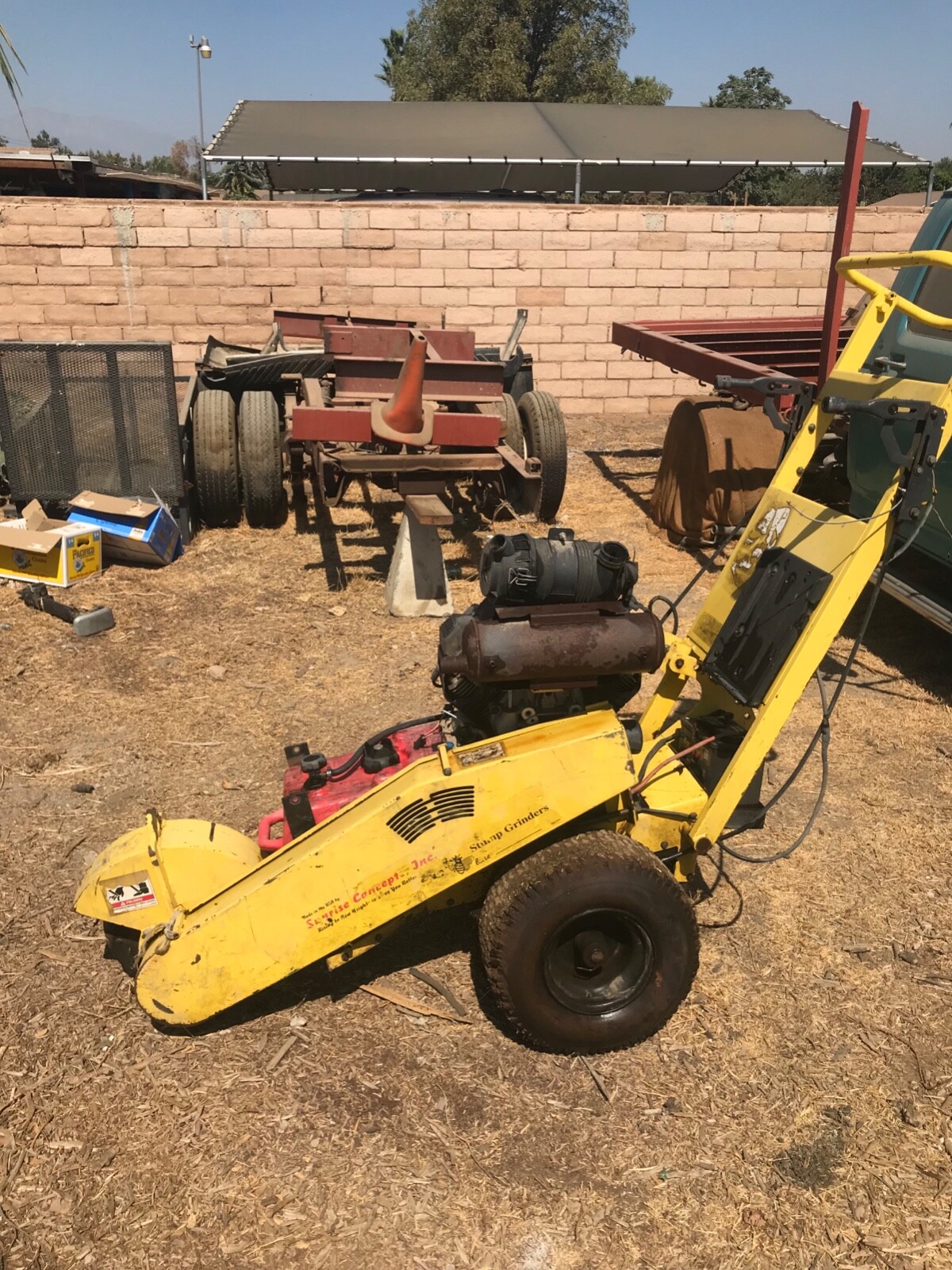 stump grinder beeline stump cutter. Kohler 25hp engine. Greenteeth 700 series