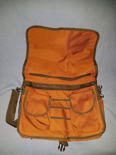 Bucket Boss Contractor's 16 in. Briefcase