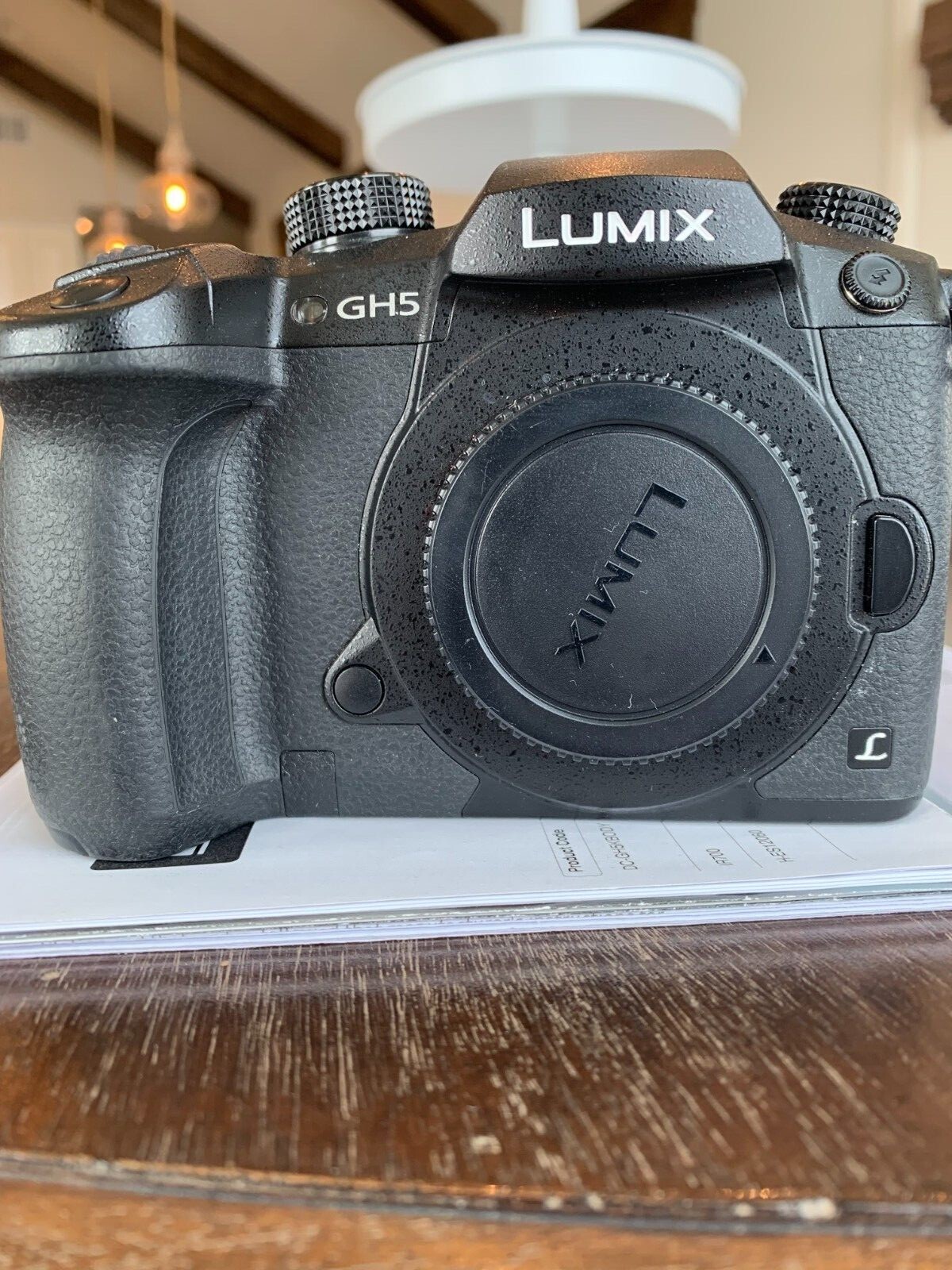 LUMIX GH5 デジタル一眼レフカメラ 12-60mm Panasonic LUMIX GH5 Mirrorless Camera with 12-60mm F2.8-4.0
