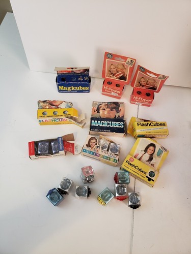 Lot of 30 Flashbulb Flashcubes Magicubes In Boxes Loose Random Mixed Lot NOS