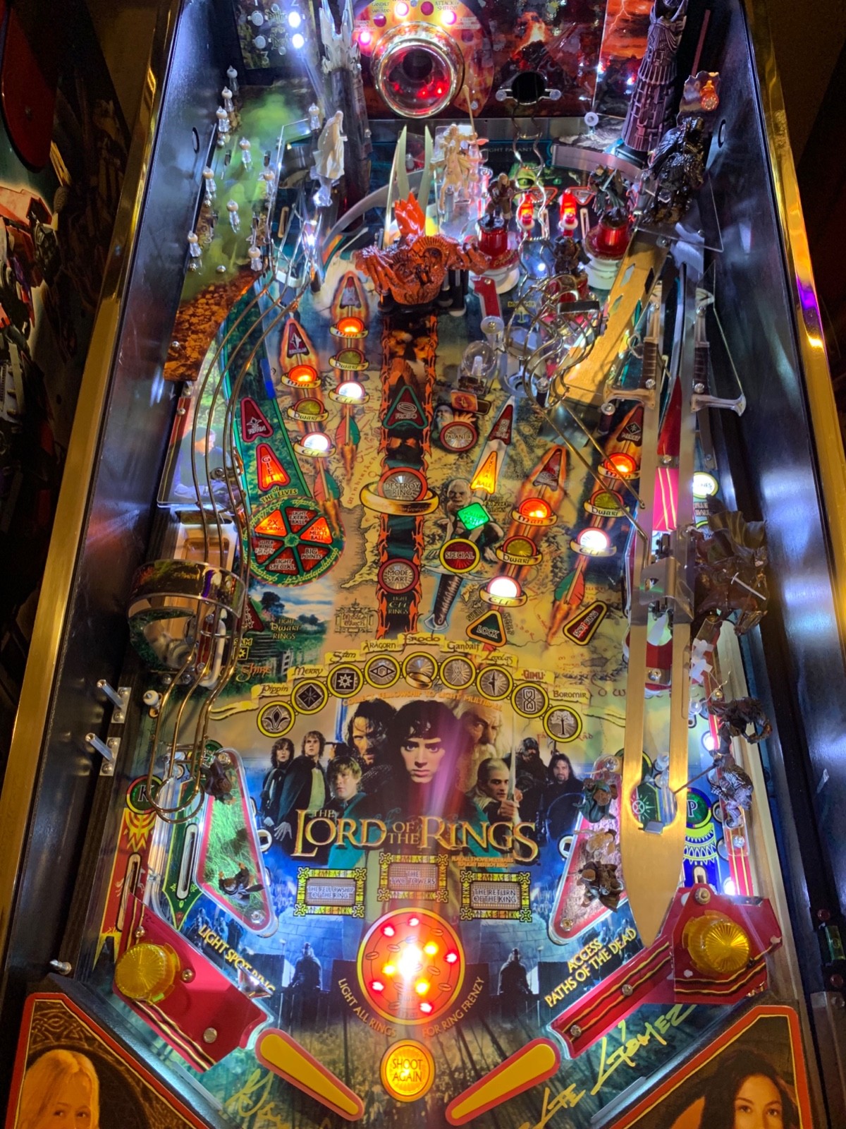 lord of the rings le pinball machine