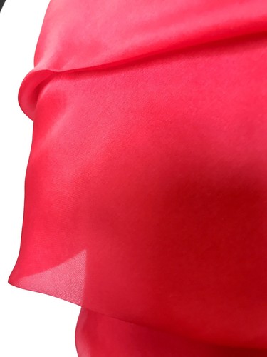 Pre-owned Carolina Herrera Red Silk Formal Dress. Retails $1000 Price $398 Size 2